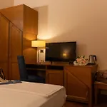 Hotel Iris