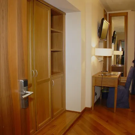 Hotel Iris 3*