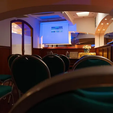 艾瑞斯酒店 酒店 3*