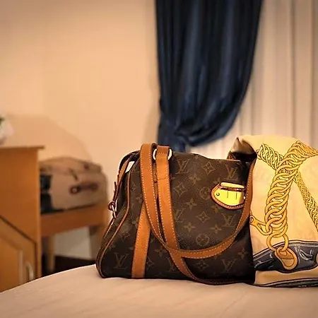 Iris 3* Genua