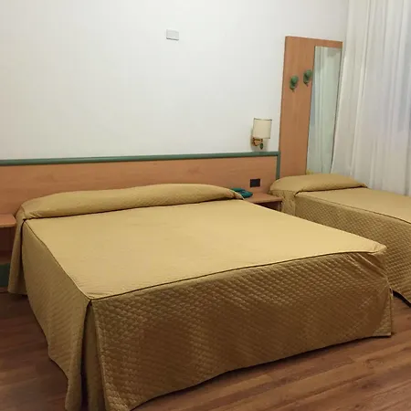 Iris Hotel